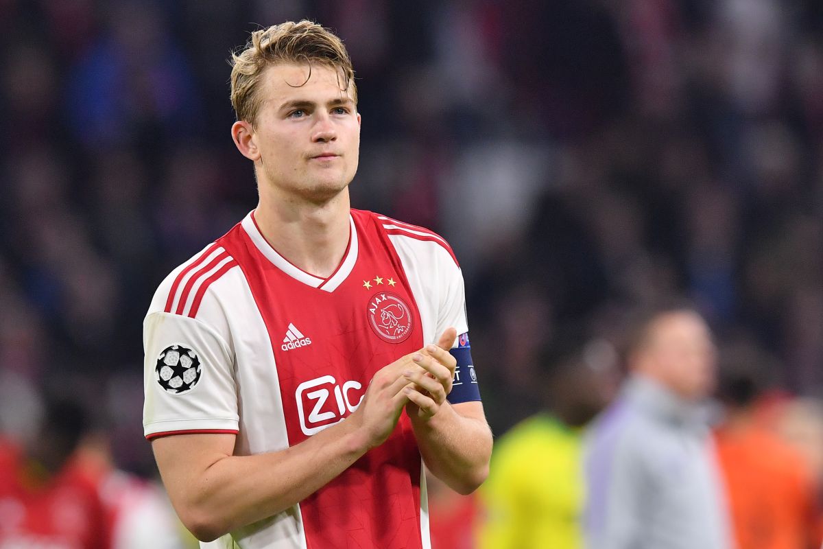 Van Gaal sarankan de Ligt bergabung dengan MU