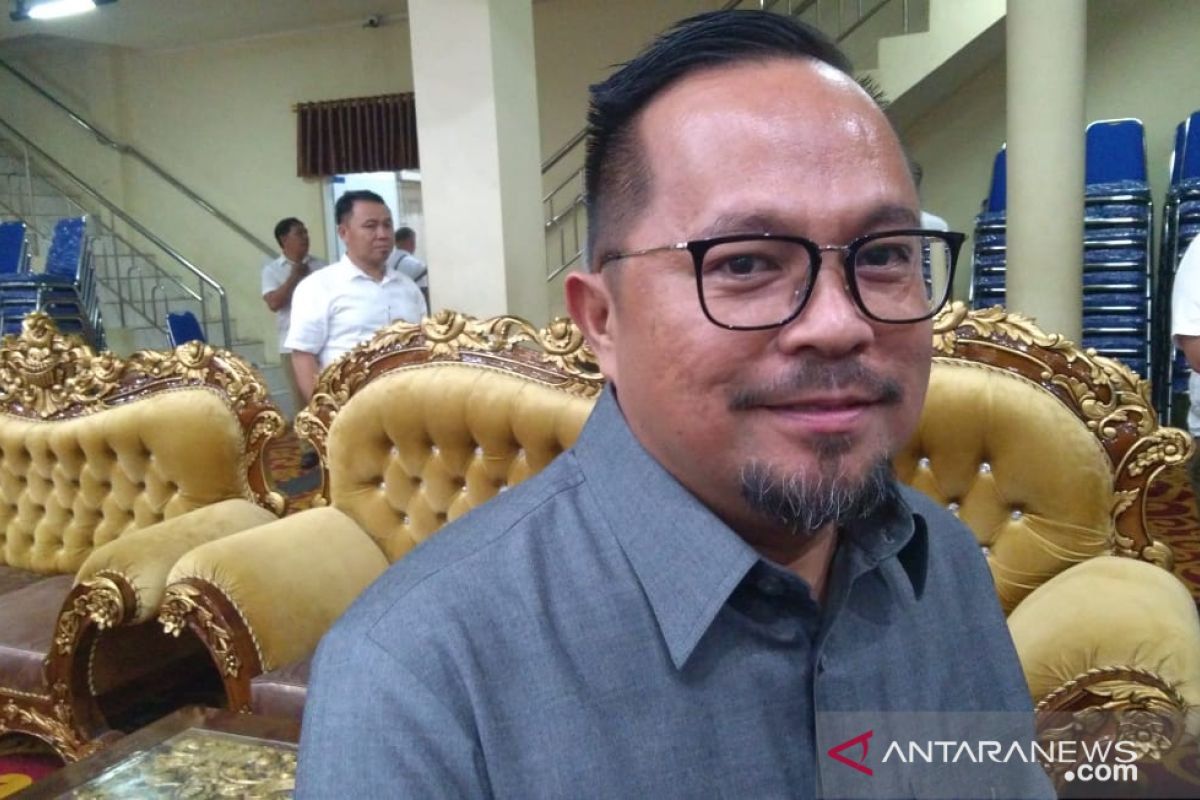 Jelang PSB, DPRD Manado ingatkan SMP tampung semua lulusan SD