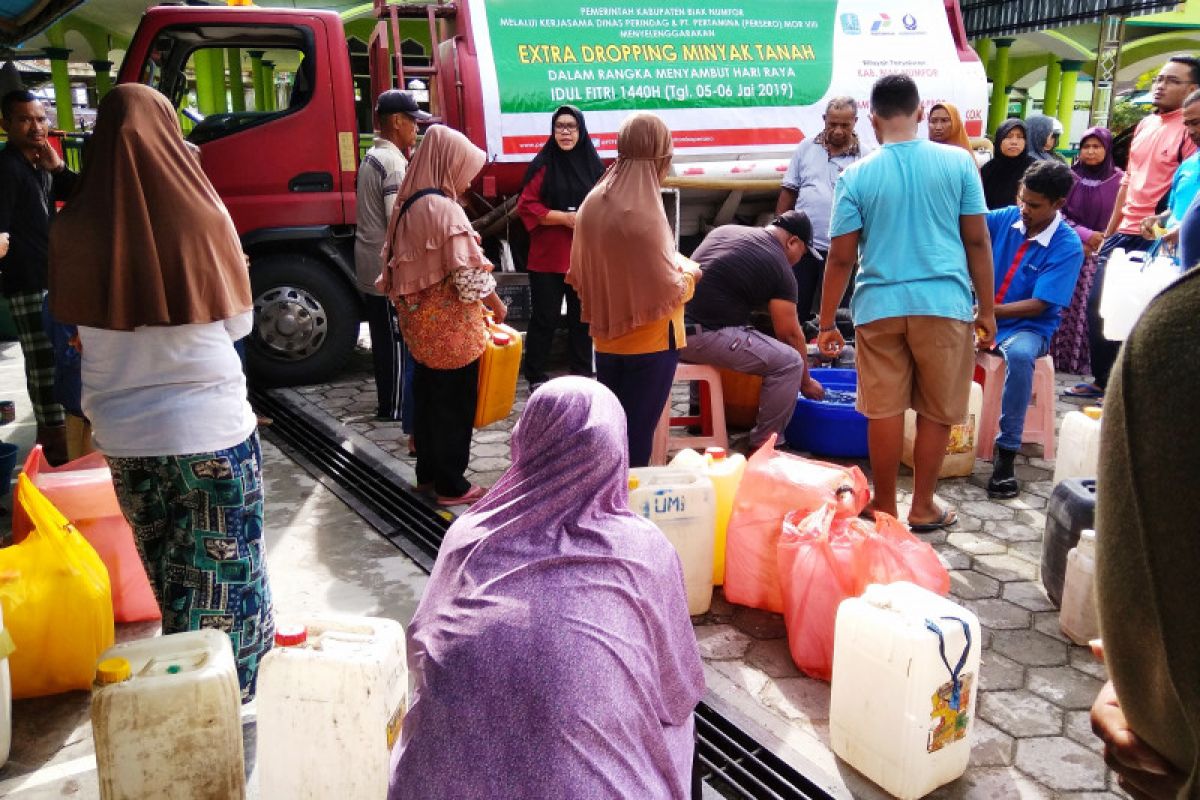 Warga Biak Numfor terbantu dari operasi minyak tanah