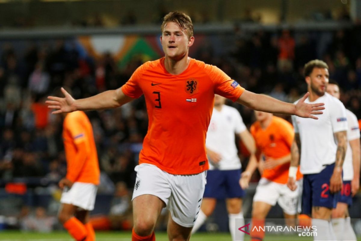 De Jong rayu De Ligt ikut hijrah ke Barca