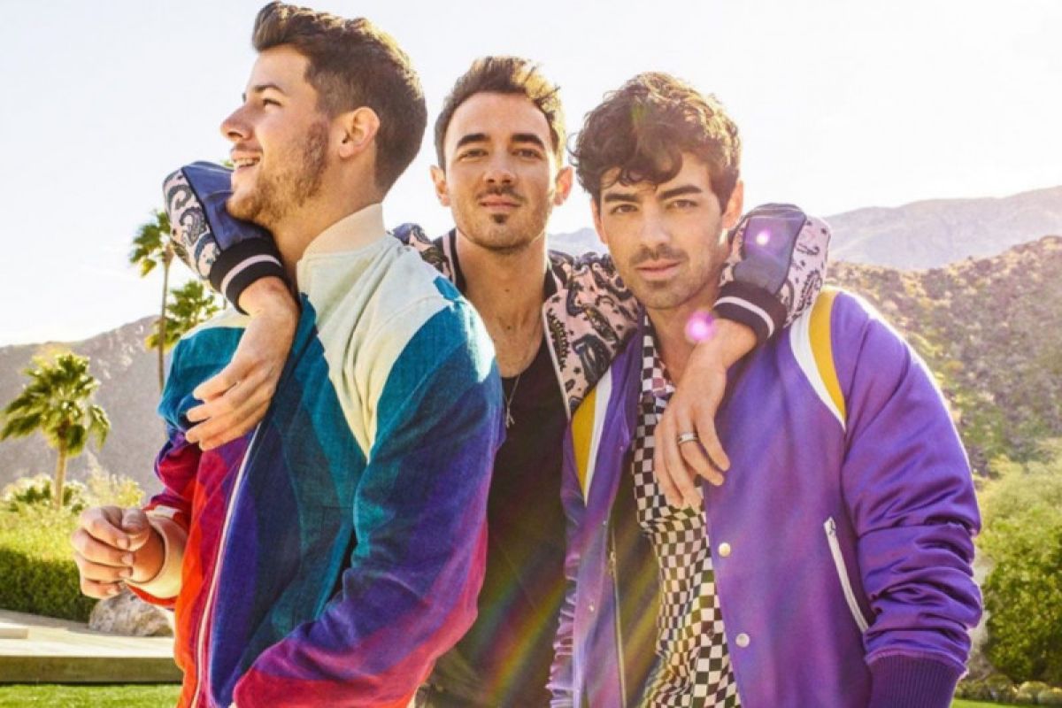 Jonas Brother akhirnya merilis album "Happiness Begins"