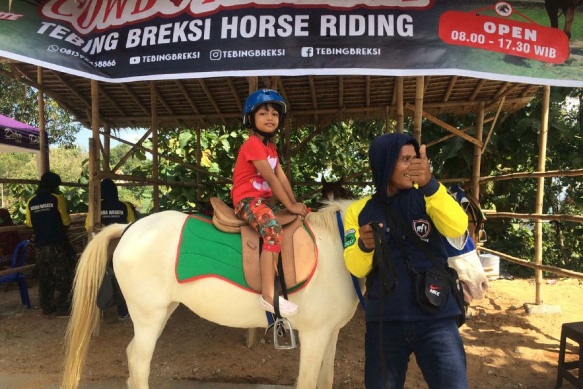 Liburan Lebaran Pengelolaan destinasi  hadirkan wahana "Cowboy Breksi"