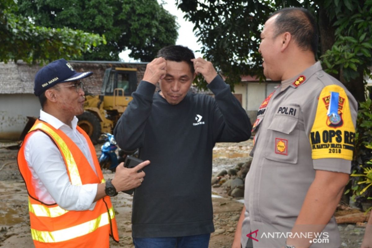 Empat jembatan permanen di Morowali ambruk dihantam banjir