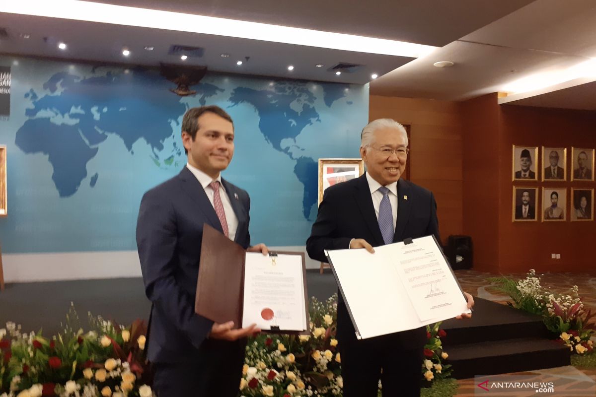 RI and Chile exchange instrument of ratification of partnership agreement