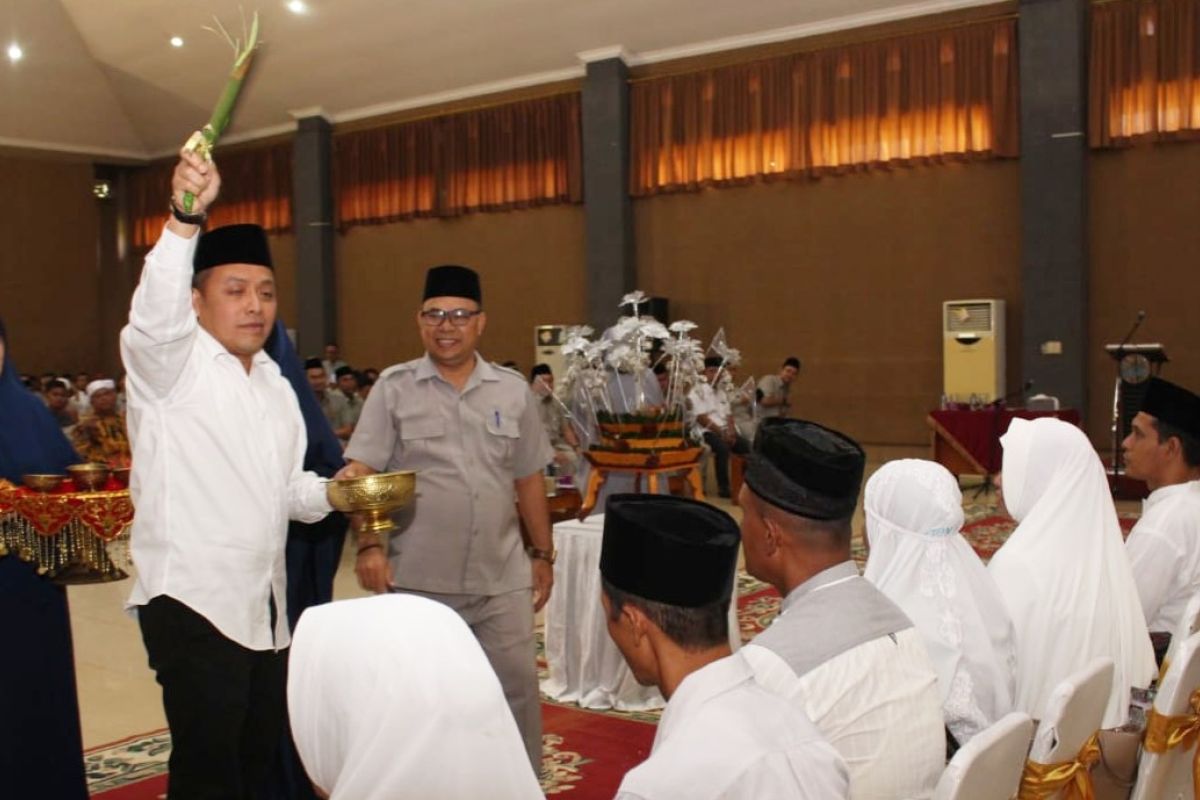 Dirut PTPN V tepuk tepung Tawari 199 jemaah calon haji