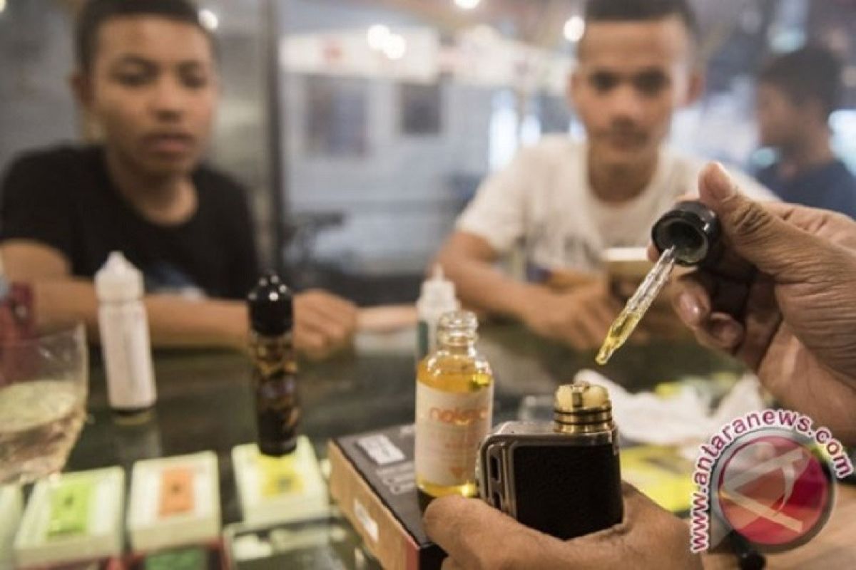 Rokok elektronik dapat menimbulkan persoalan serupa dengan rokok biasa