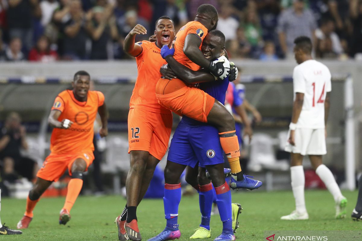 Haiti  berhasil lolos ke semifinal Piala Emas,  menang 3-2 atas Kanada