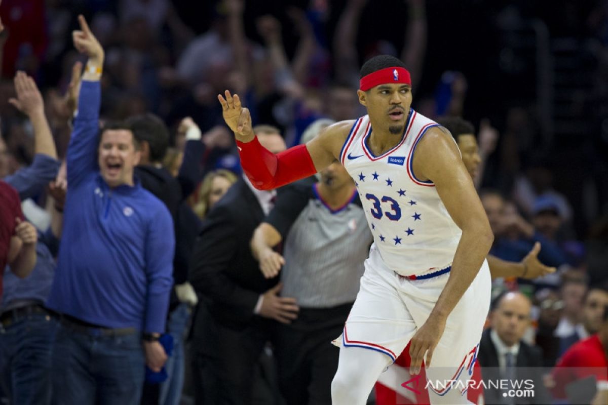 Sixers perpanjang kontrak duo "forward" Tobias dan Mike