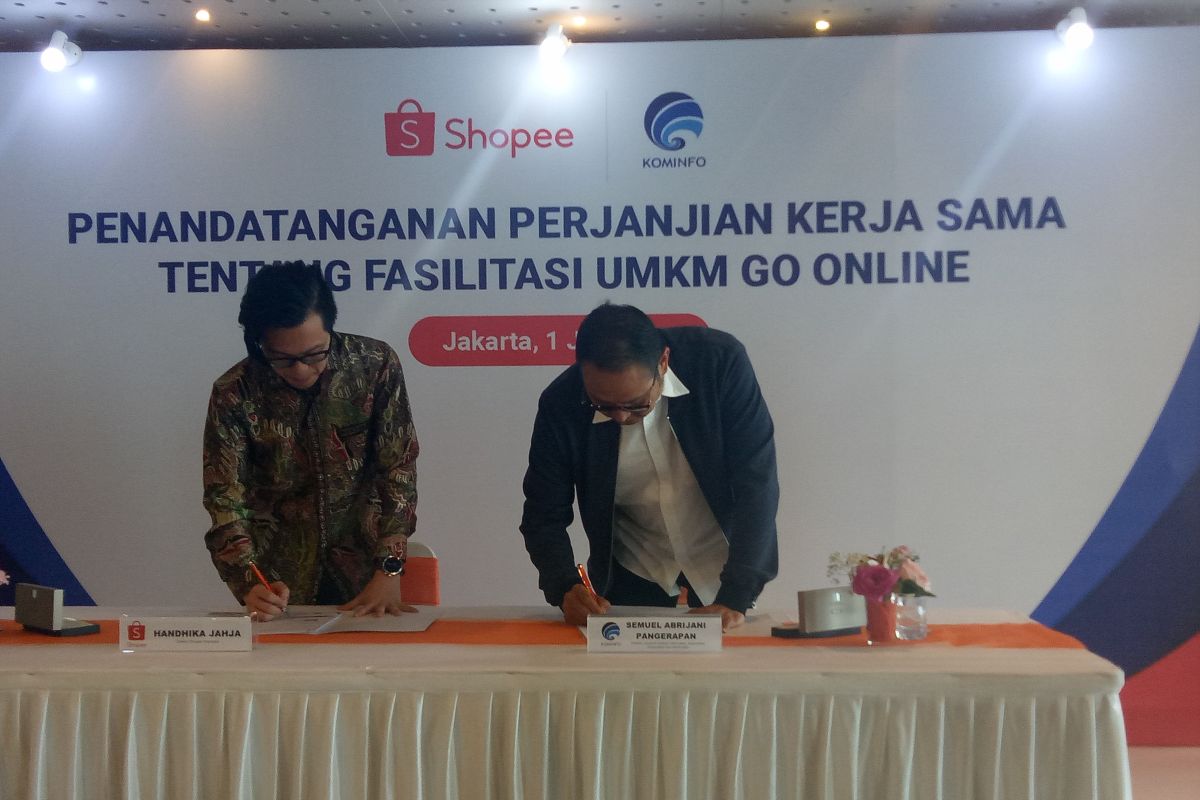 Kemenkominfo menargetkan 8 juta UMKM melalui program "Go Online"