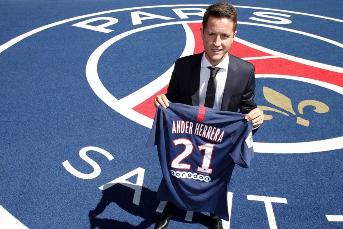 Ander Herrera resmi gabung PSG