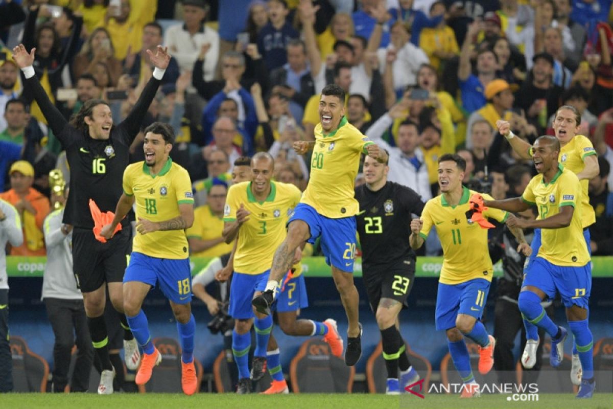 Brasil atasi Peru 2-1, menuntaskan dahaga juara 12 tahun