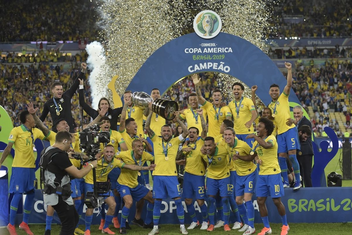 Copa America -- Brasil kini koleksi sembilan trofi