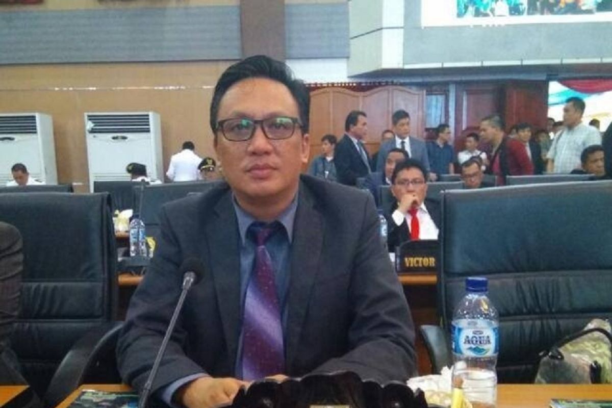 DPRD Manado Minta Dinas Pendidikan Fleksibel Dengan Sistem Zonasi