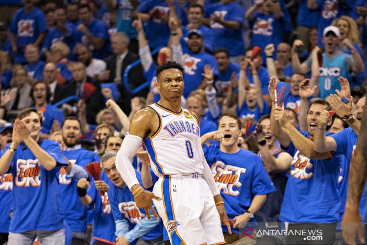 Thunder tukar Westbrook dengan Chris Paul