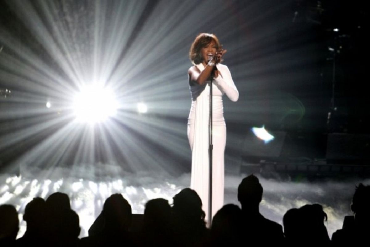 Lagu milik mendiang Whitney Houston masuk ke tangga Billboard Hot 100