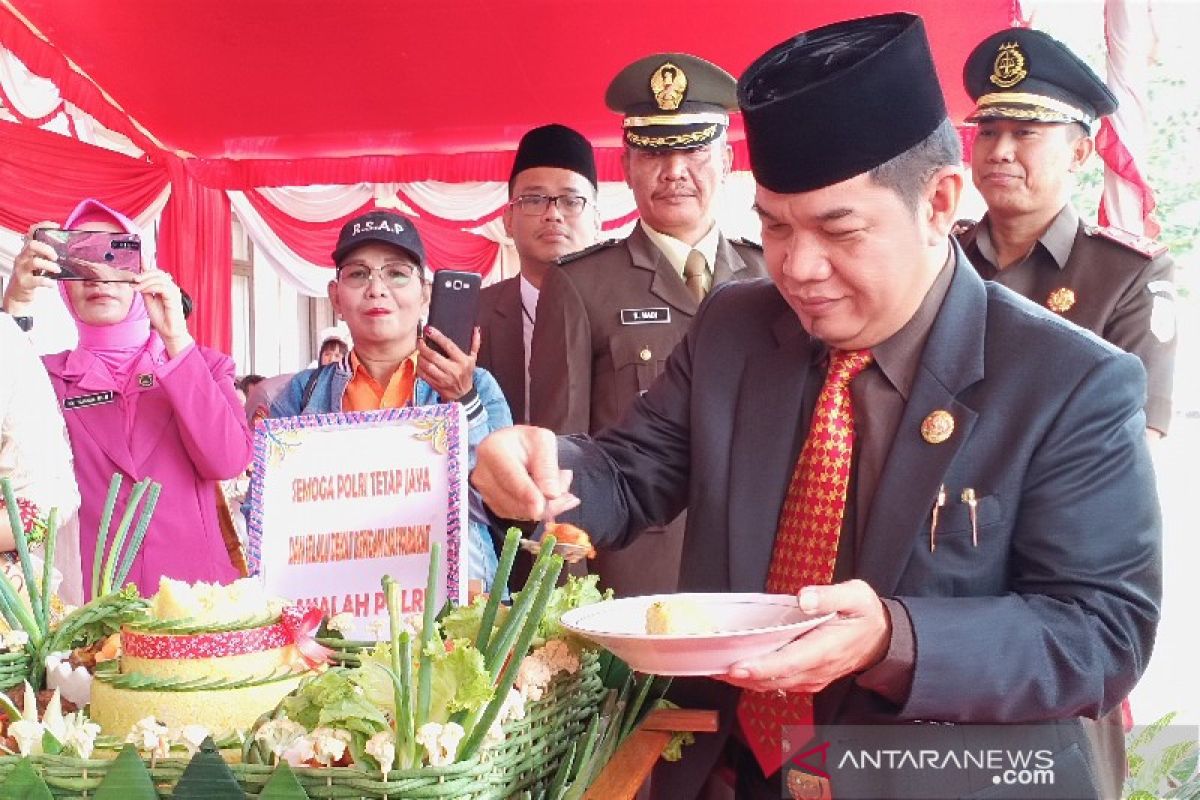 Bupati Bartim harapkan kinerja Polri semakin promoter