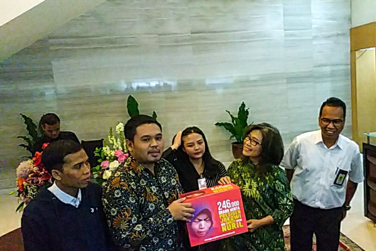 Jokowi diharapkan dengar langsung cerita dari Baiq Nuril