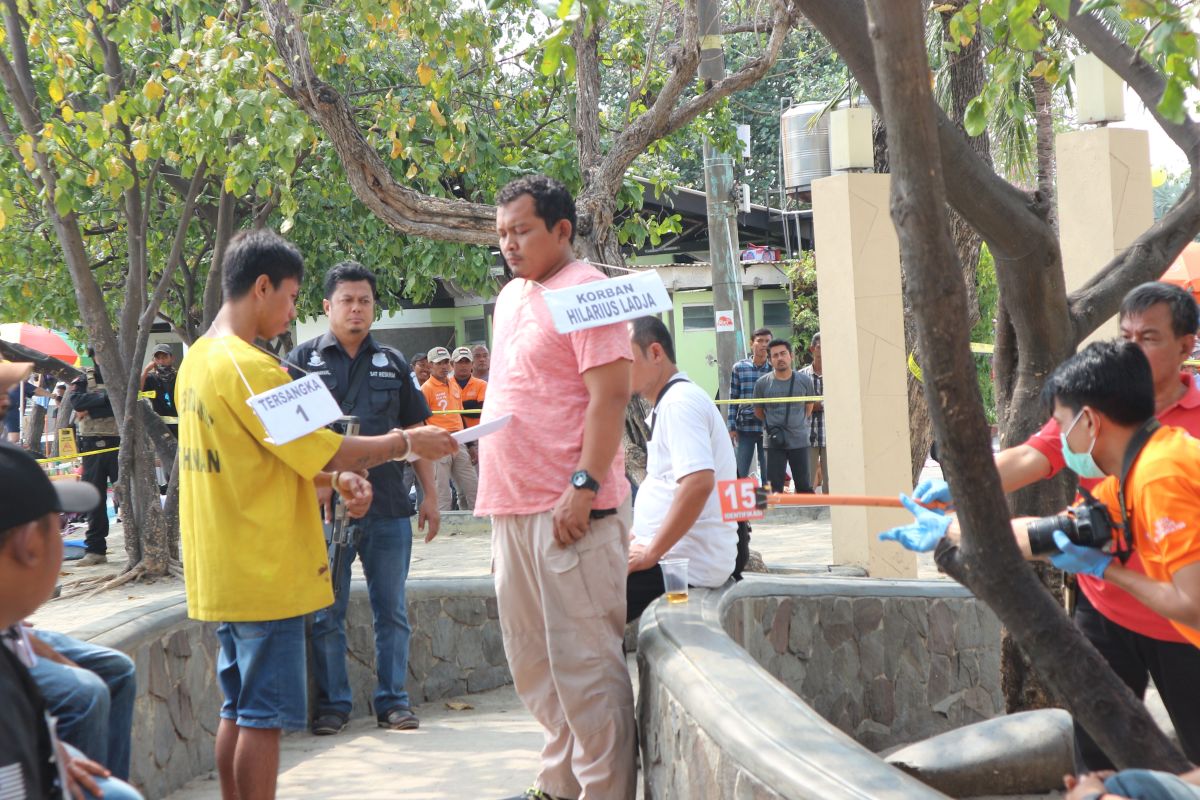 Polres Metro Jakut menggelar rekonstruksi penganiayaan di Pantai Ancol