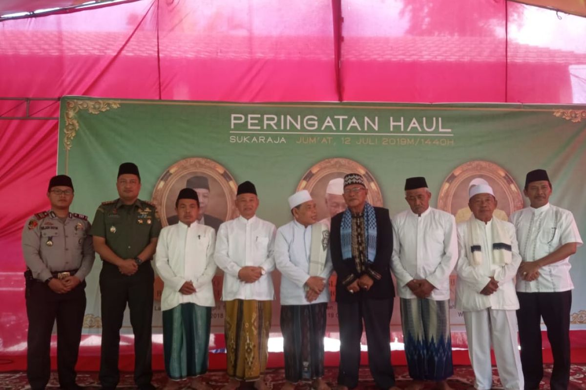 Masyarakat OKU Timur hadiri "haul" HM Slamet HS