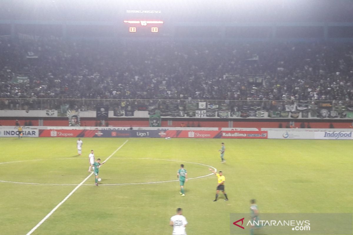 PSS Sleman tundukkan Persebaya 2-1