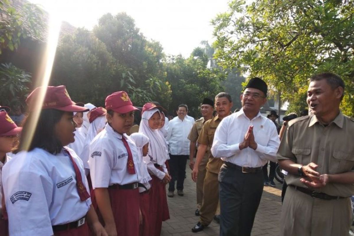 Siswa baru, Mendikbud tegaskan tidak boleh ada perpeloncoan