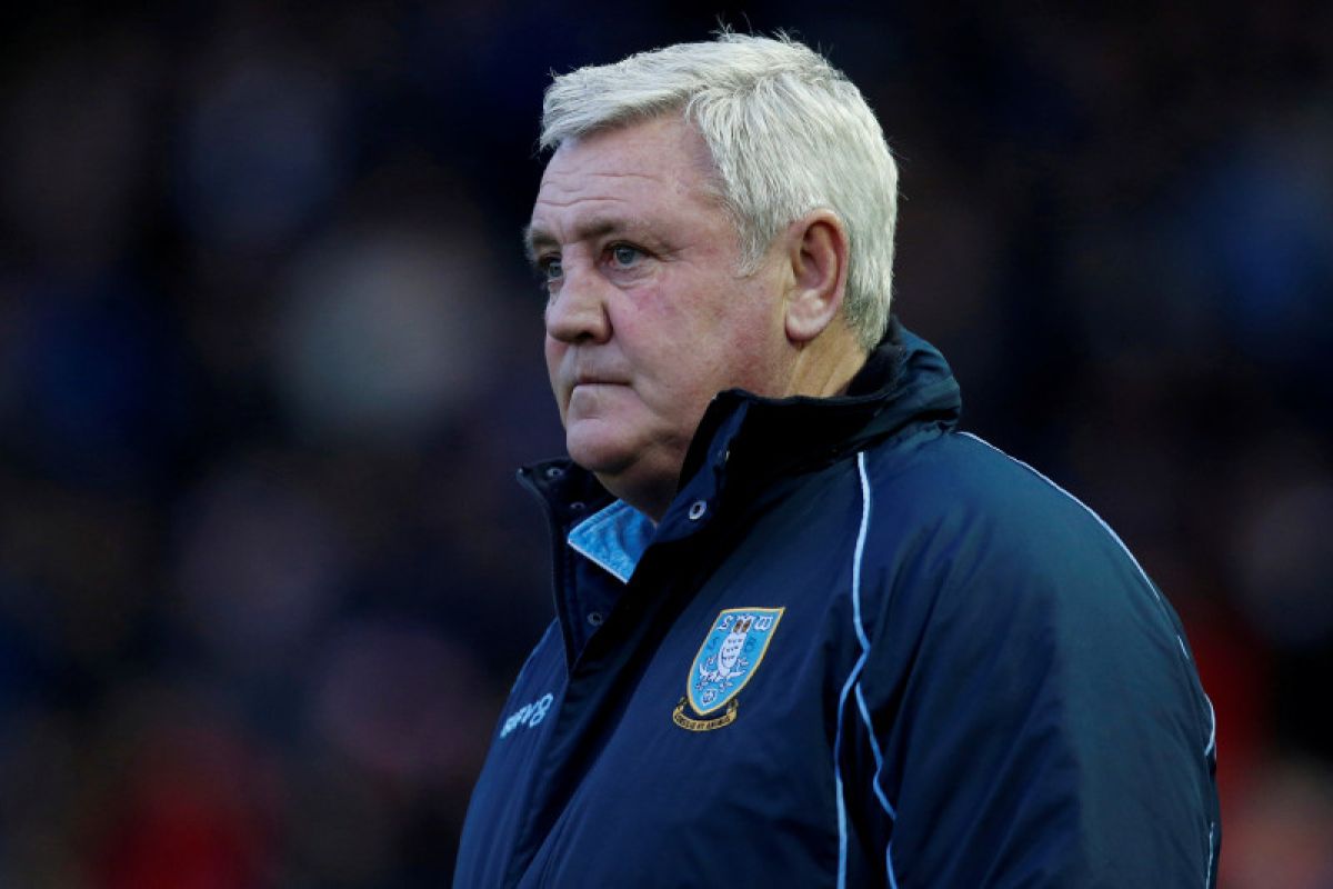 Steve Bruce resmi latih Newcastle United