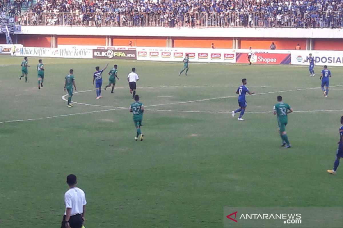 PSIS permalukan PSS 3-1 di kandang