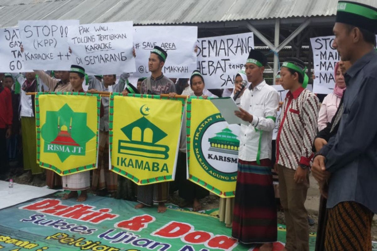 Remaja masjid tuntut penutupan tempat karaoke di kawasan MAJT