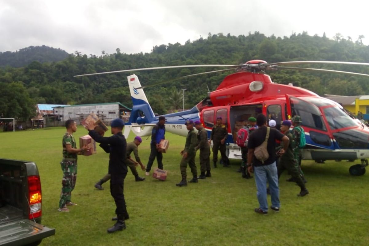 Bantuan logistik untuk korban gempa di pelosok Halmahera Selatan