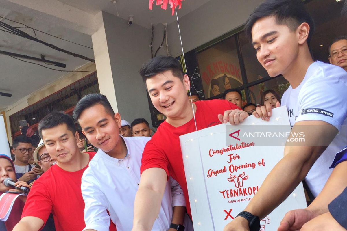 Gibran dan Kaesang digandeng Chef Arnold  buka restoran