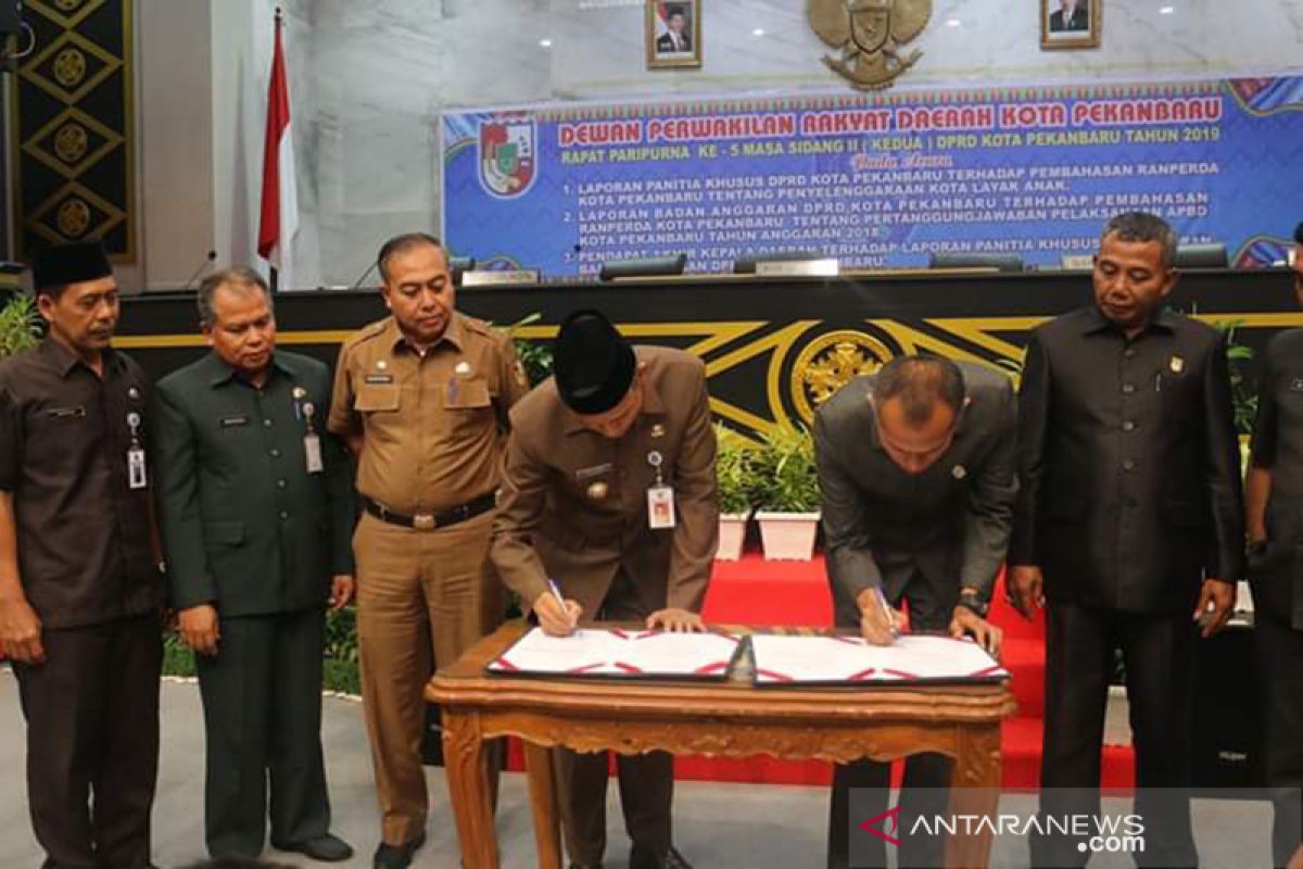 DPRD Pekanbaru sahkan Perda Kota Layak Anak