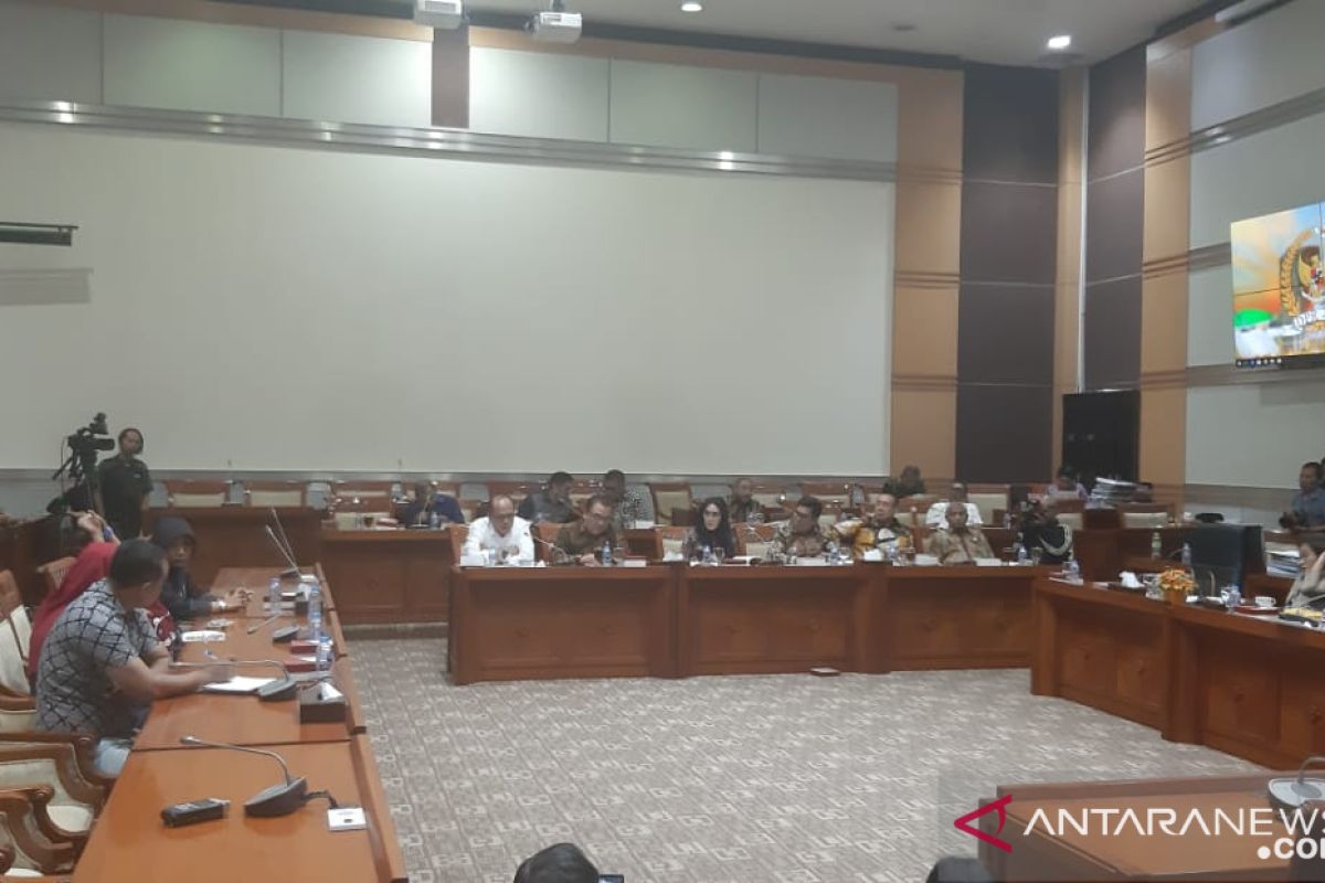 Komisi III memanggil Kemenkumham sebelum berikan amnesti Baiq Nuril