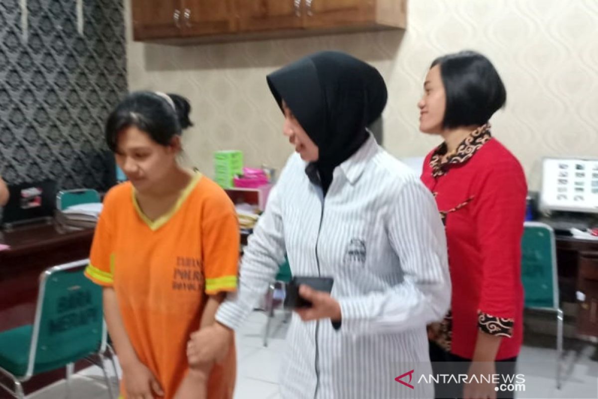 Ibu aniaya anak kandung dibawa ke RSJ