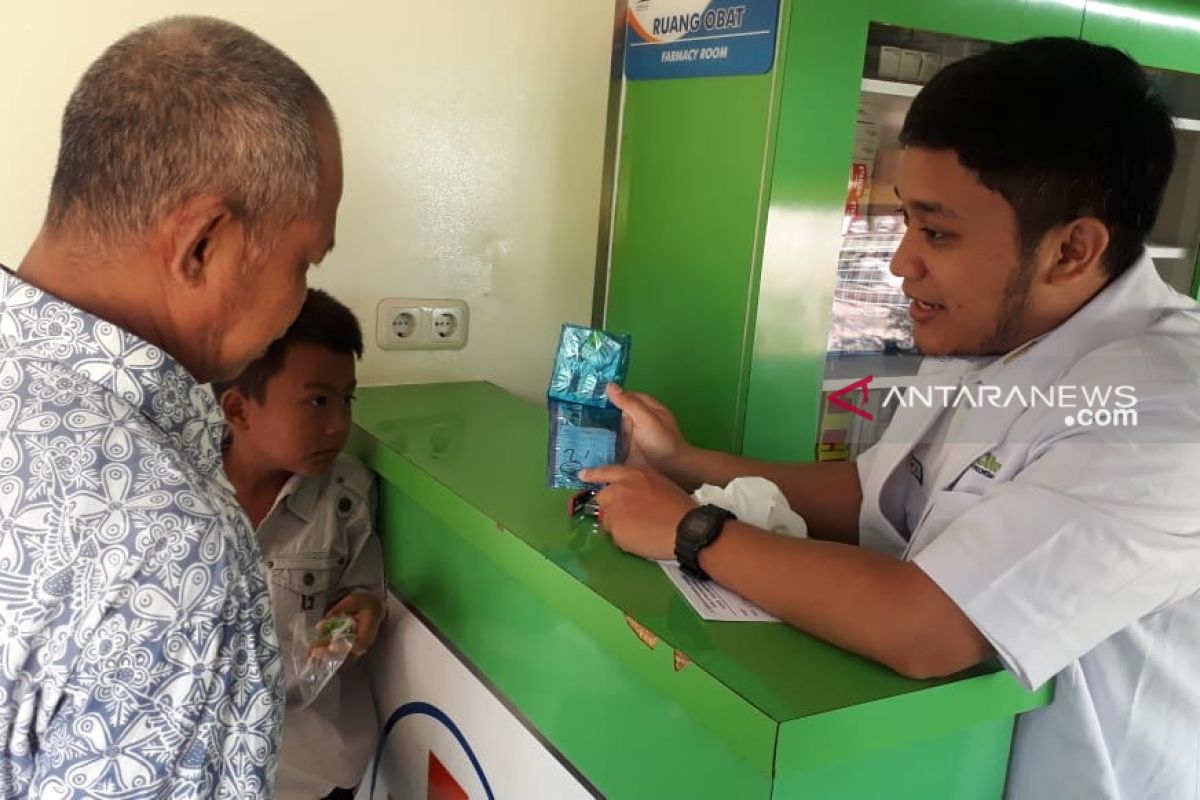 PT KAI gelar pengobatan gratis di stasiun Kotabumi