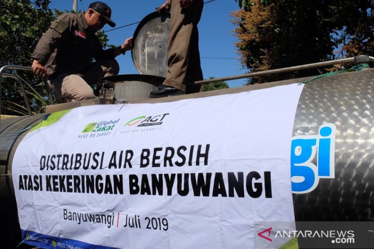 Dampak kekeringan, ACT salurkan 15.000 liter air bersih ke Banyuwangi