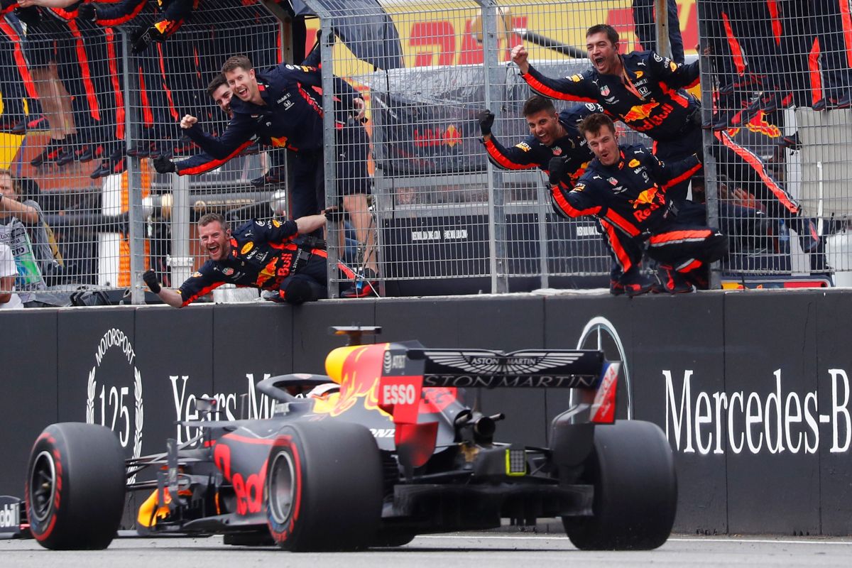 Verstappen juara di balapan basah nan dramatis GP Jerman