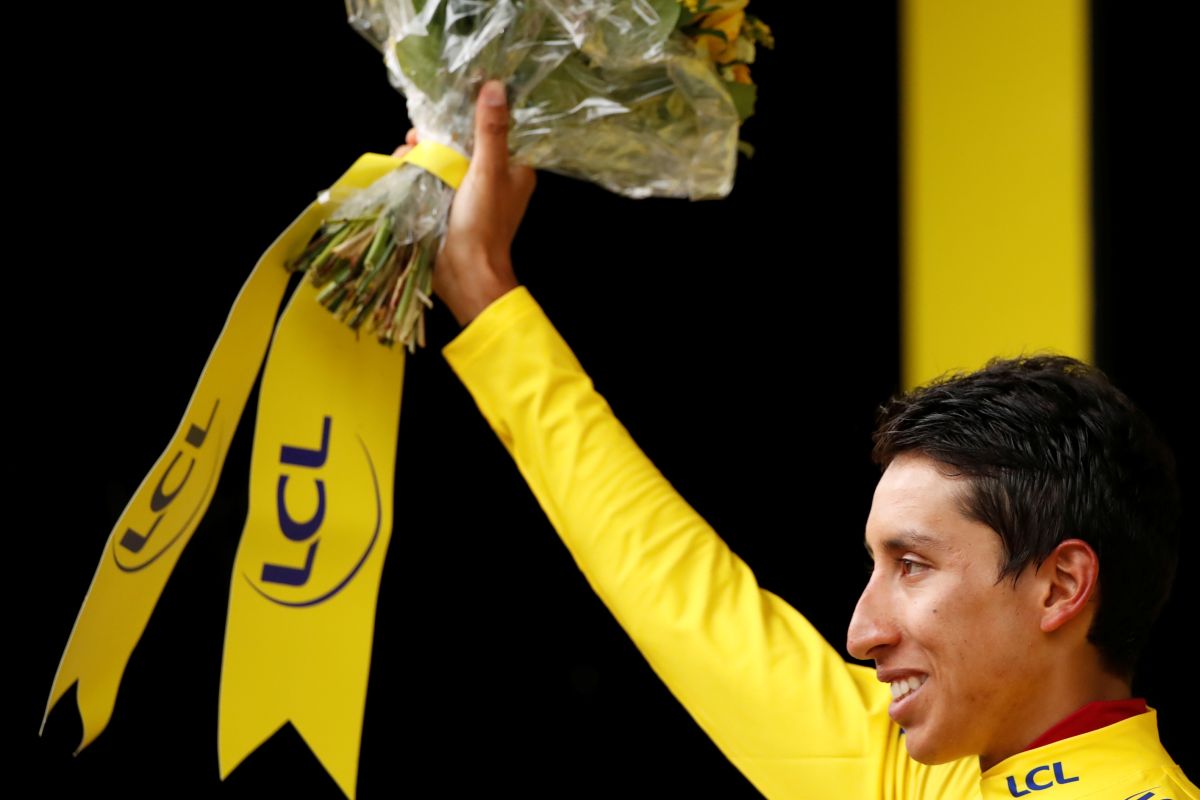 Bernal bersiap menjadi pebalap Kolombia pertama juara Tour de France