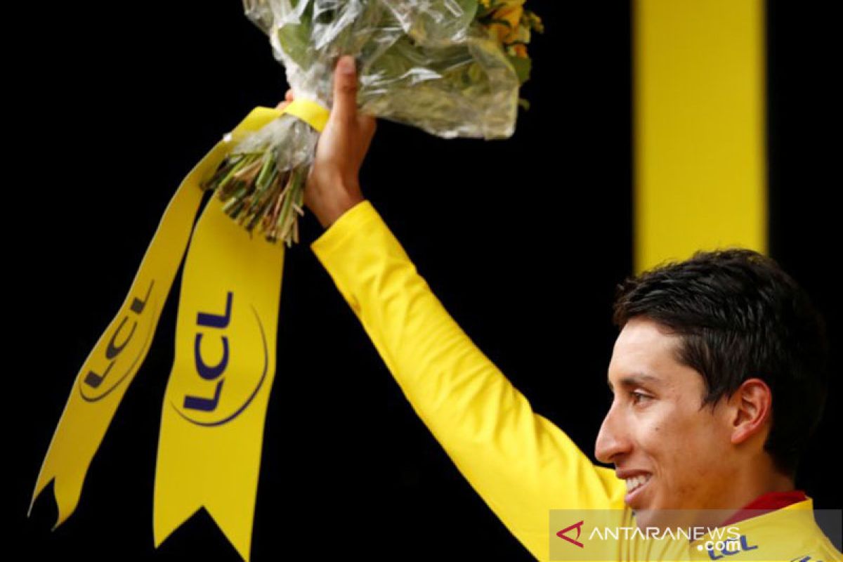 Reaksi Bernal setelah juara Tour de France 2019