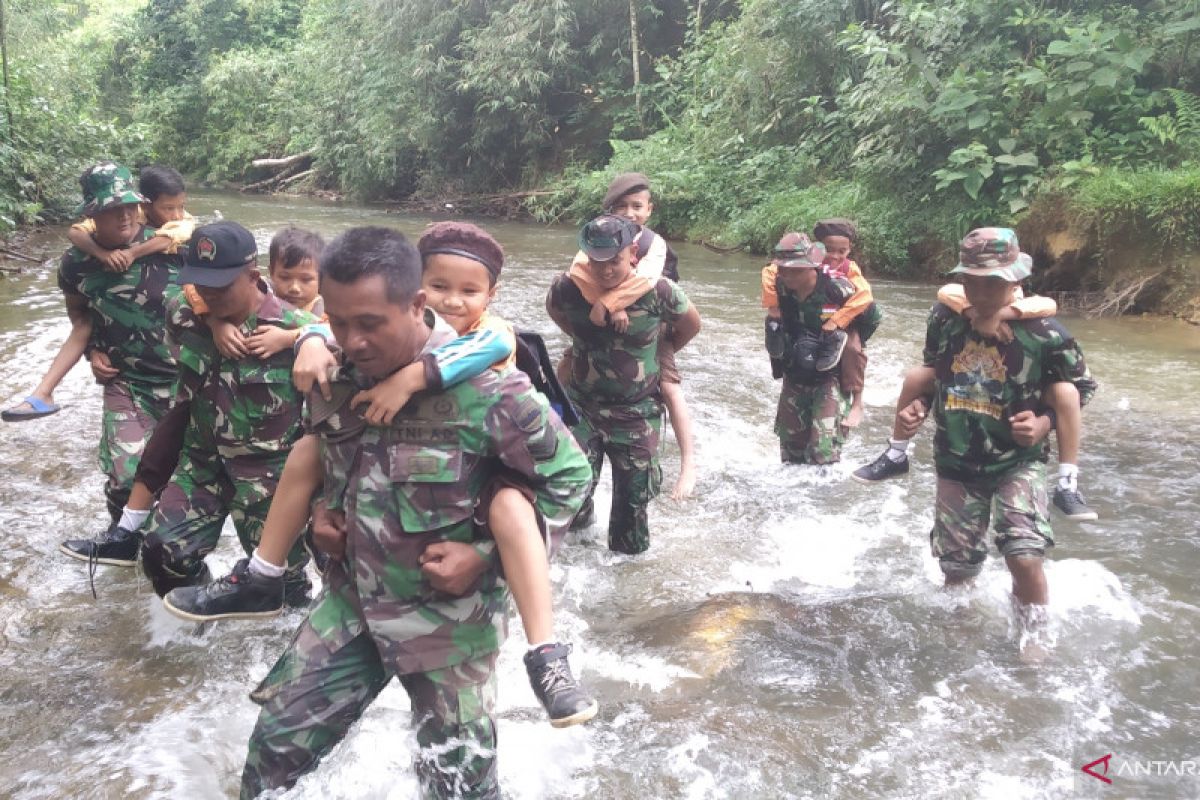 Satgas TMMD inisiasi budidaya perikanan di desa terpencil