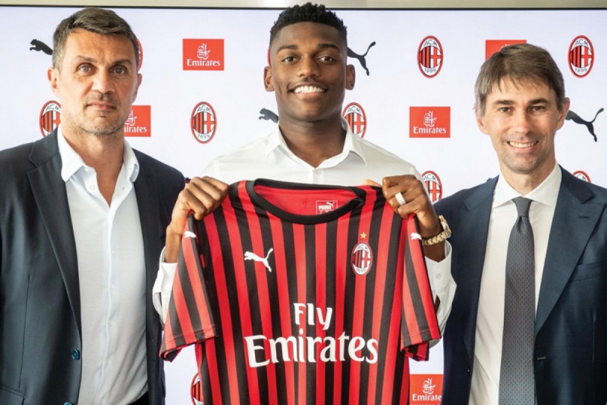 Rafael Leao resmi gabung Milan