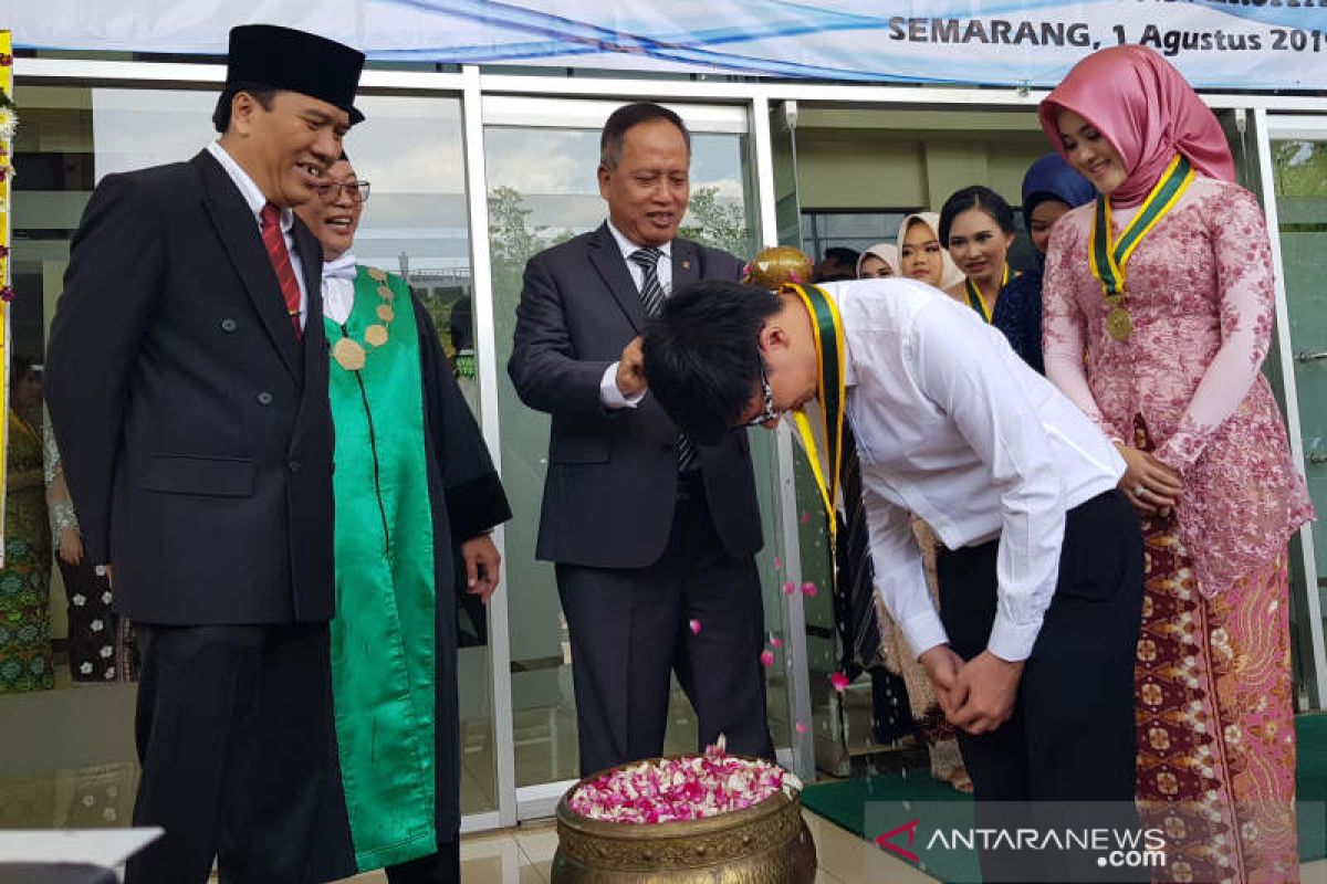 Menristek mengaku kantongi izin Presiden soal impor rektor