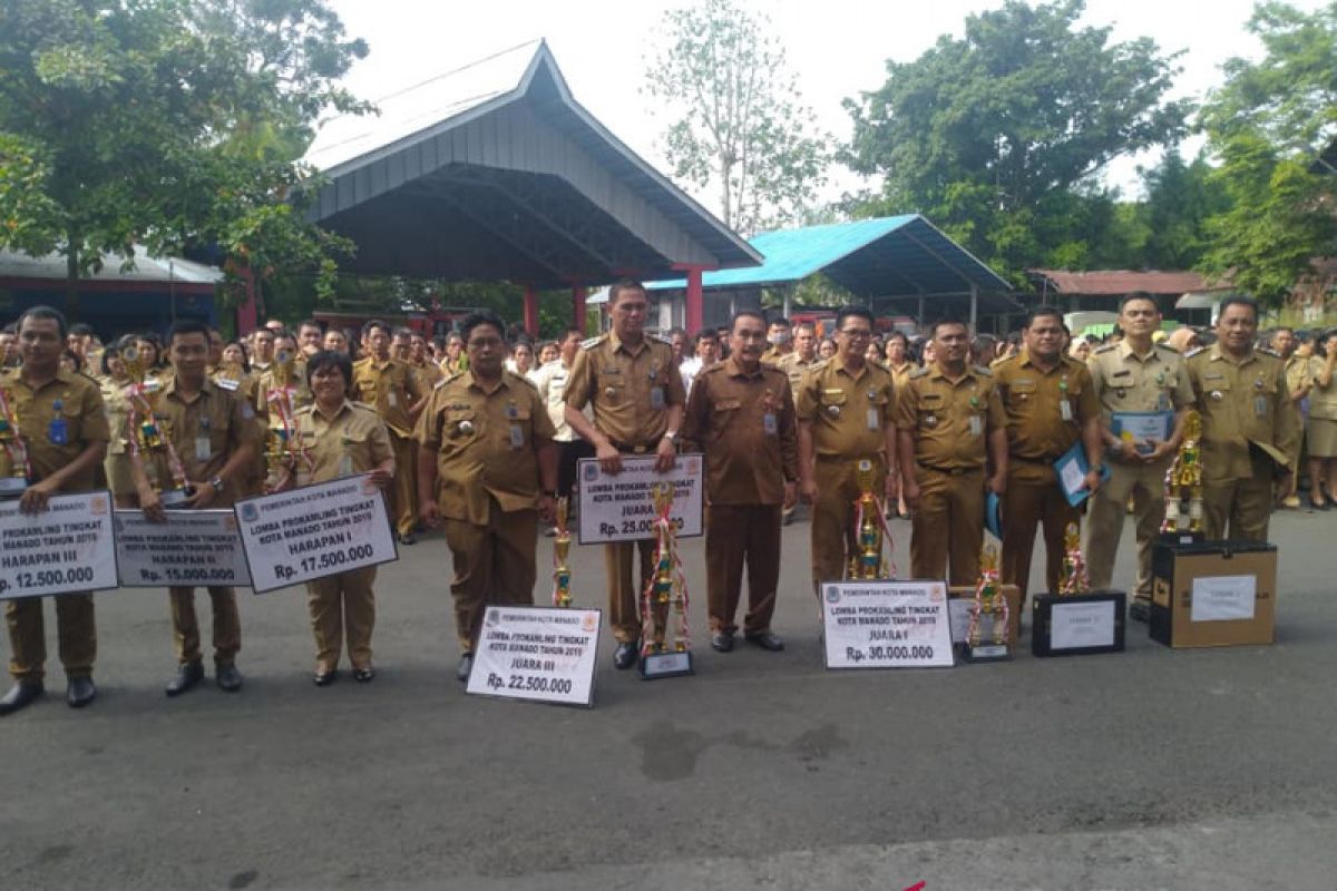 Mapanget Barat-Molas juara lomba kelurahan dan prokamling