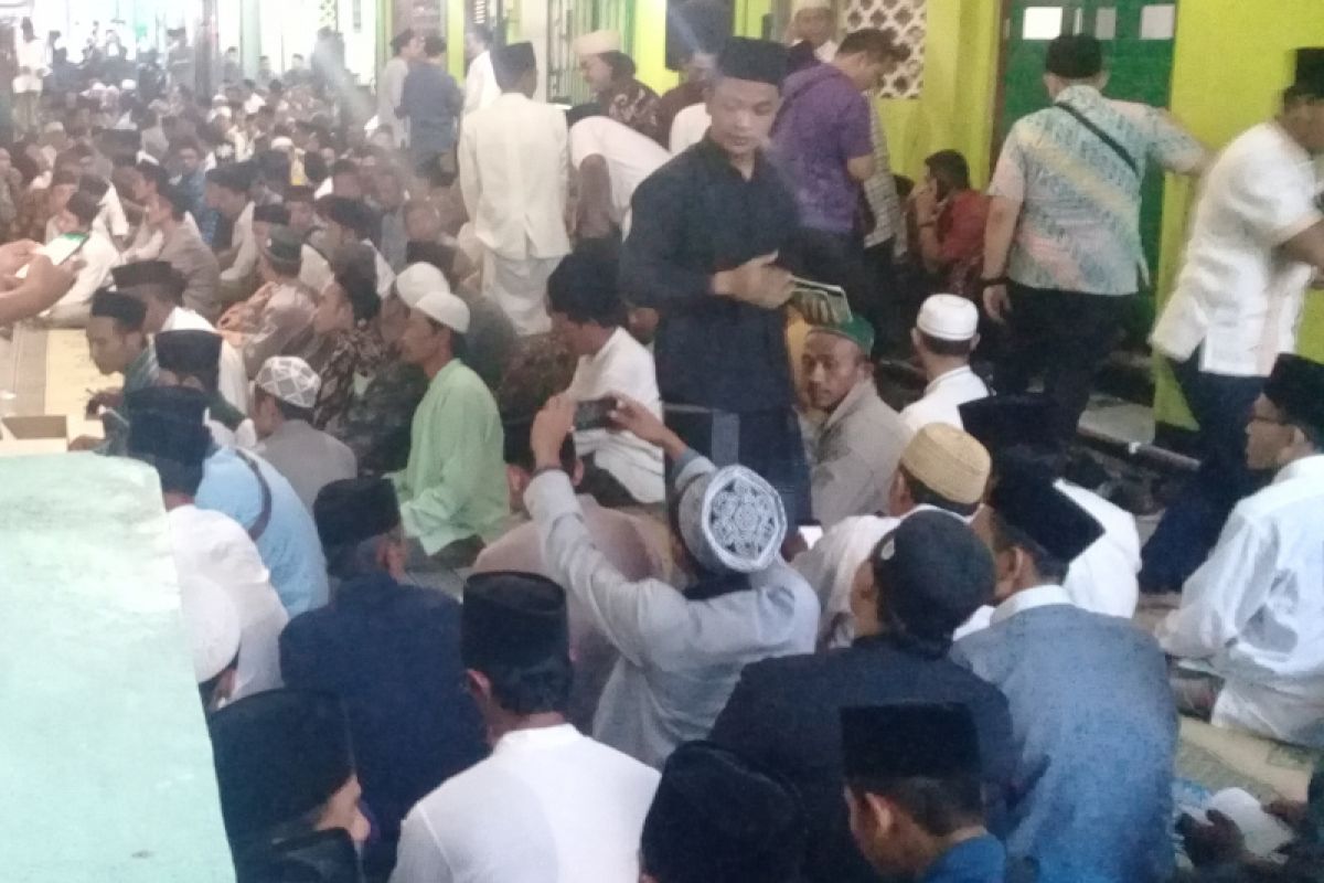 Keluarga Kiai Maimoen Zubair segera ke Mekkah