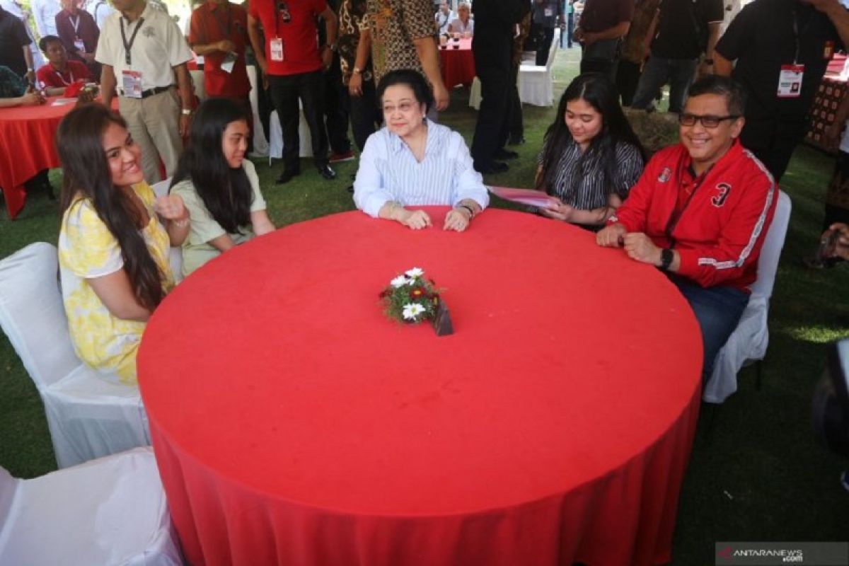 Prabowo hadiri Kongres V PDIP sebagai undangan khusus dari Ketua umum PDIP Megawati