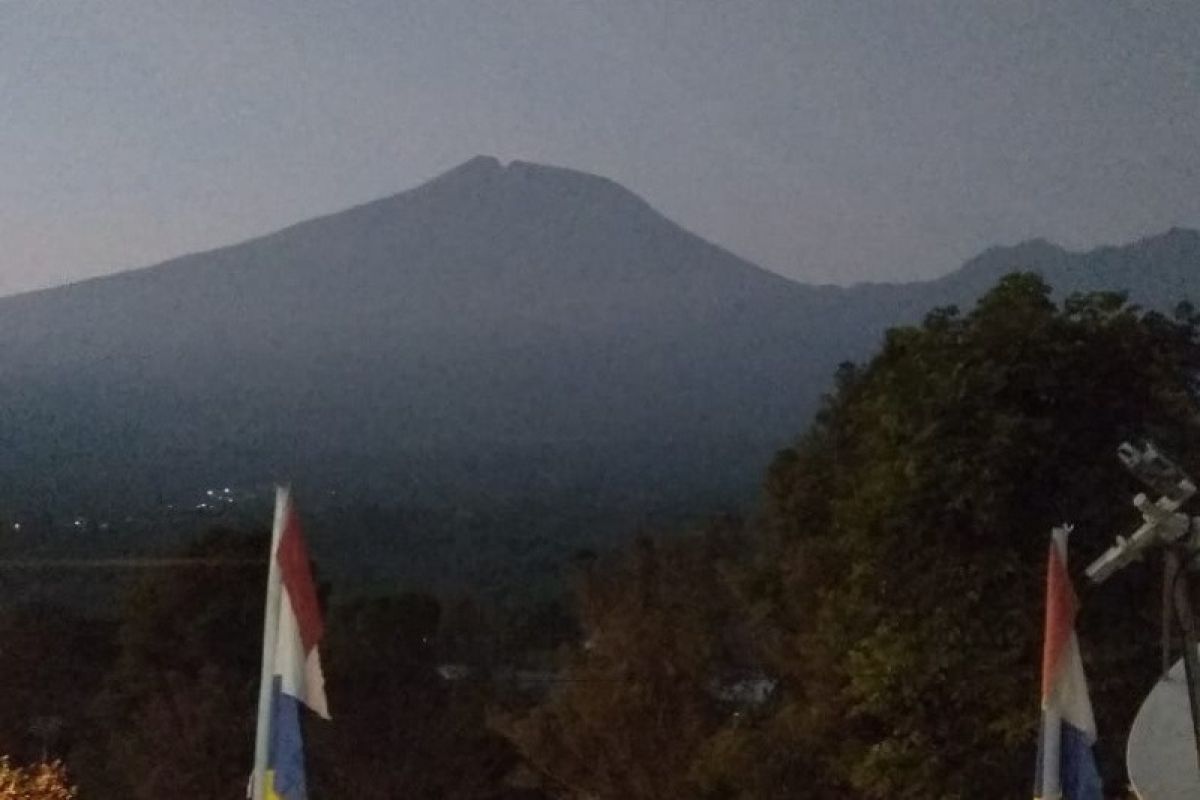 Banyumas siagakan sukarelawan antisipasi erupsi Gunung Slamet