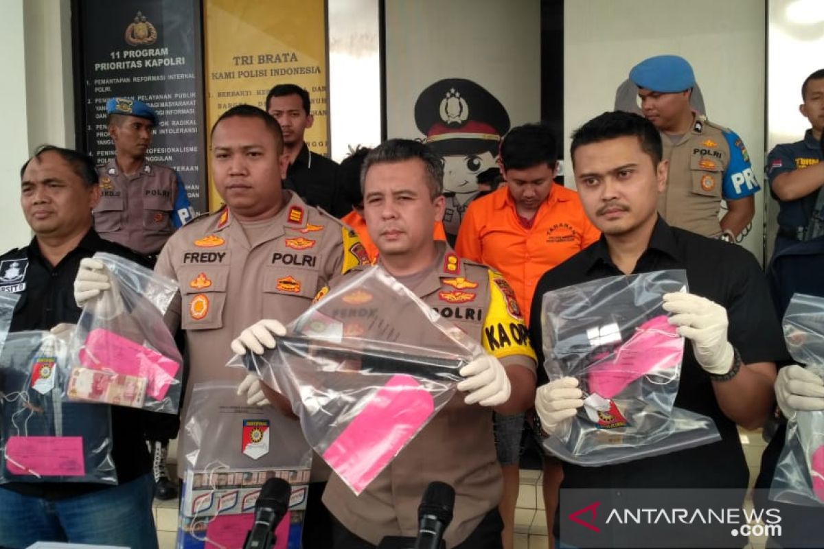 Perampok minimarket gunakan pistol mainan,  berhasil gondol uang Rp50 juta