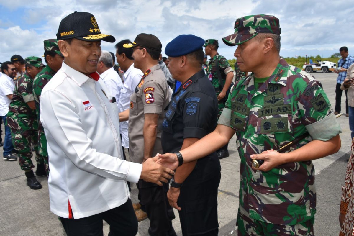 Menko Polhukam Wiranto ditusuk orang tidak dikenal