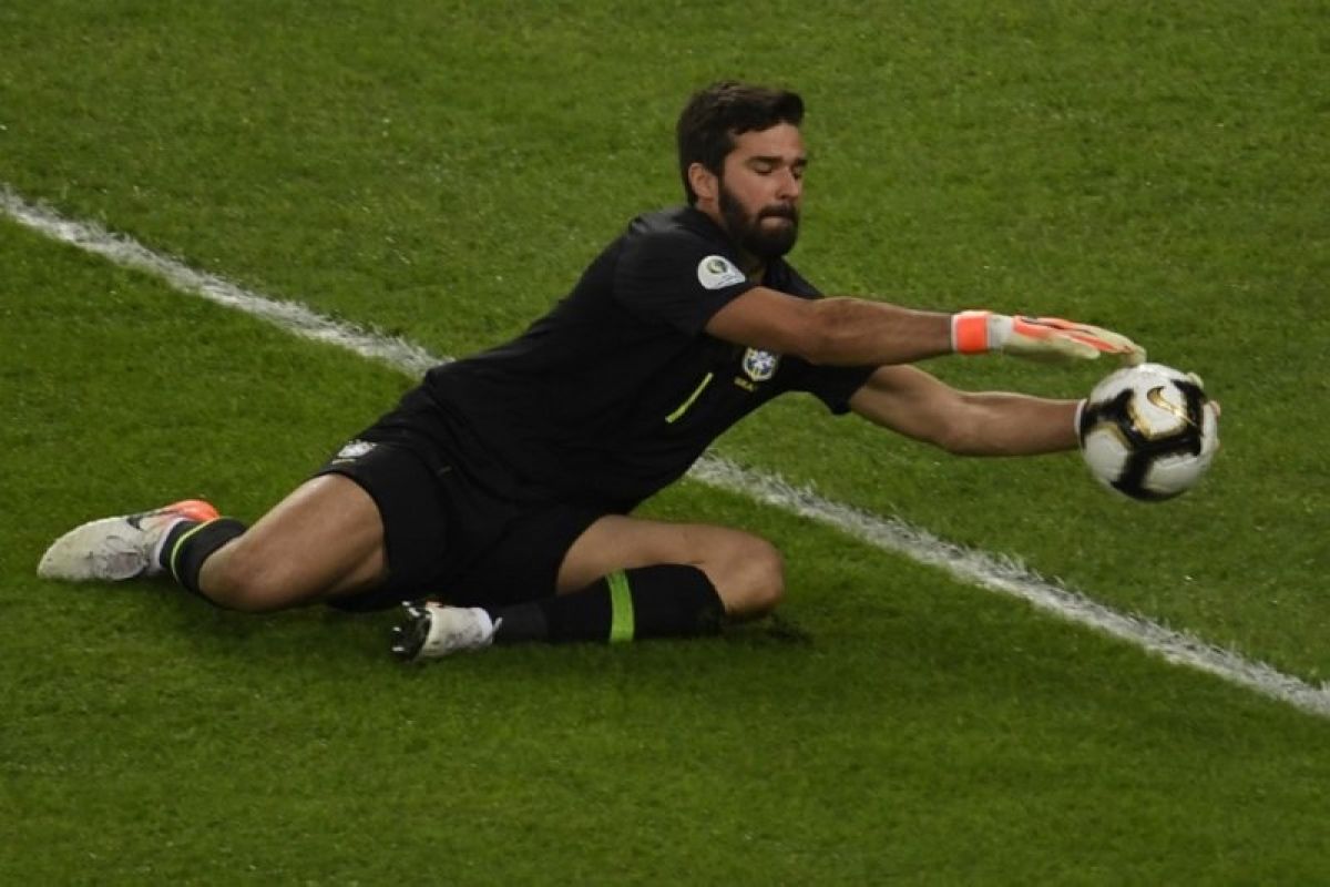 Jurgen Klopp berharap Alisson segera pulih dari cederanya