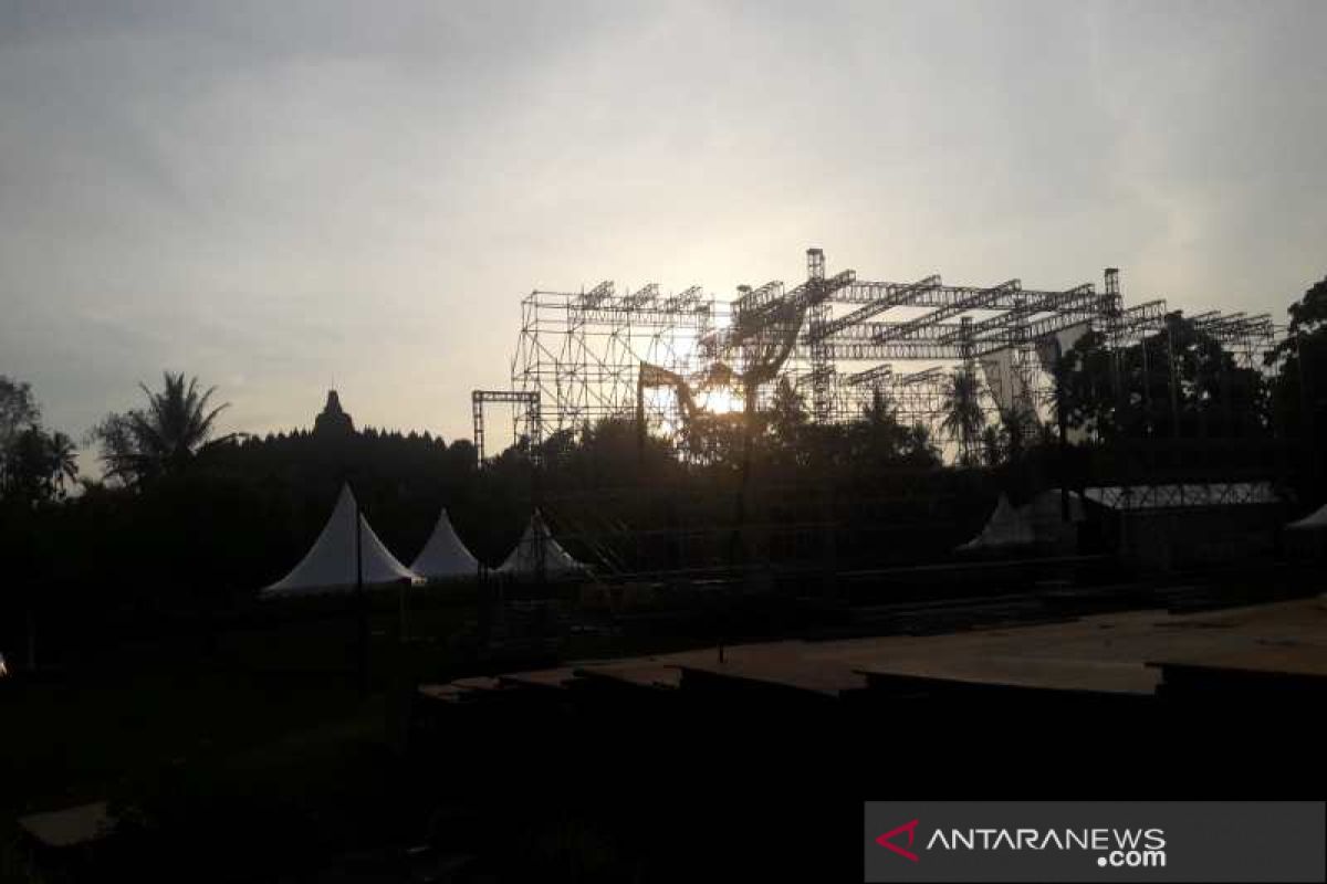 Penonton konser Westlife Borobudur harus beli tiket masuk candi