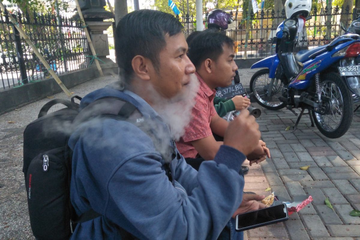 Ingat, asap rokok elektrik lebih berbahaya